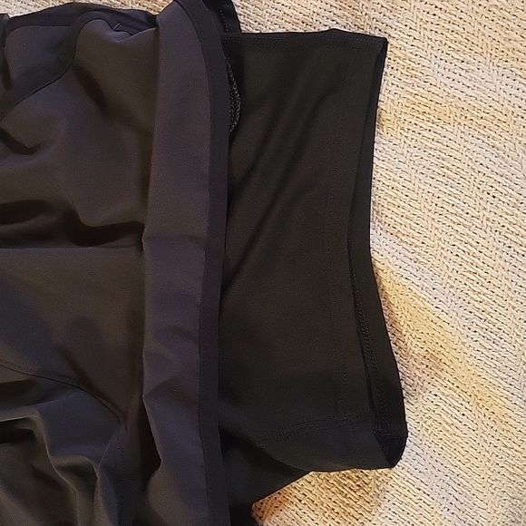 Under Armour Heat Gear Black Shorts Size S - Picture 4 of 5